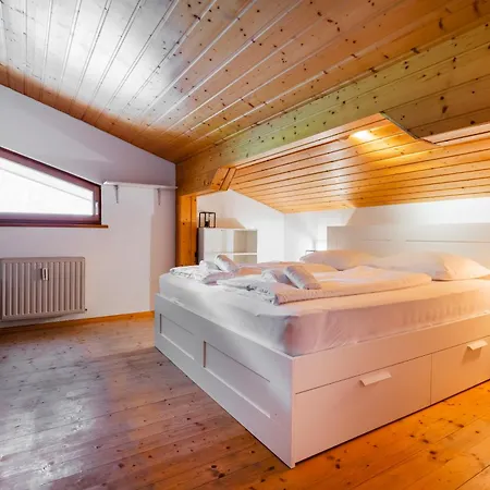 Homy Alpine Deluxe In St Anton Im Montafon Apartman *